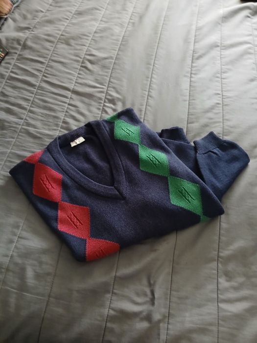 Puluver em algodão  fundo azulul