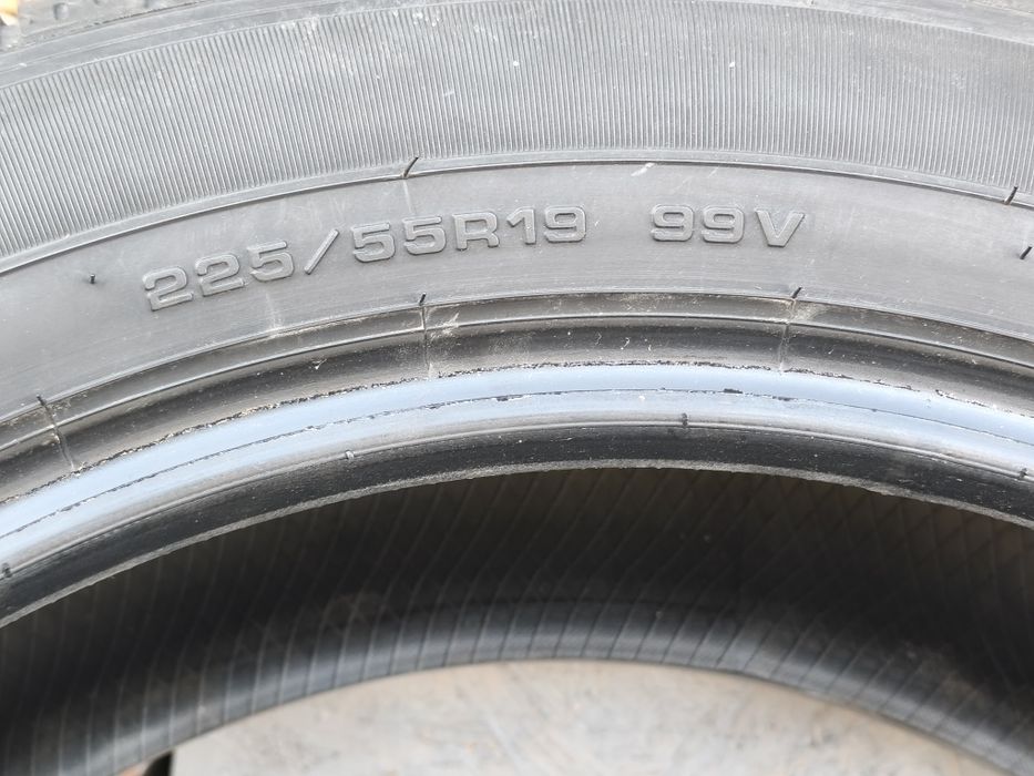 225/55R19 99V Goodyear Efficientgrip SUV