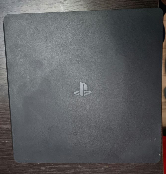 Playstation 4 slim