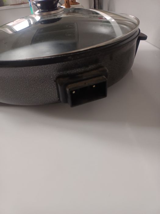 Patelnia elektryczna