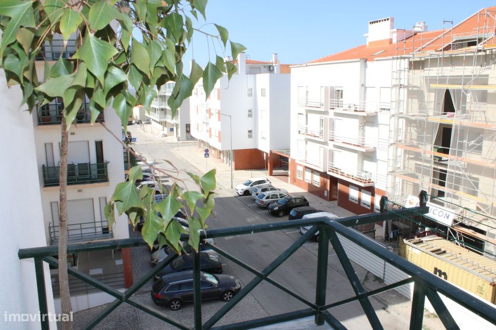 Apartamento T2 Duplex com Varanda em Alcochete
