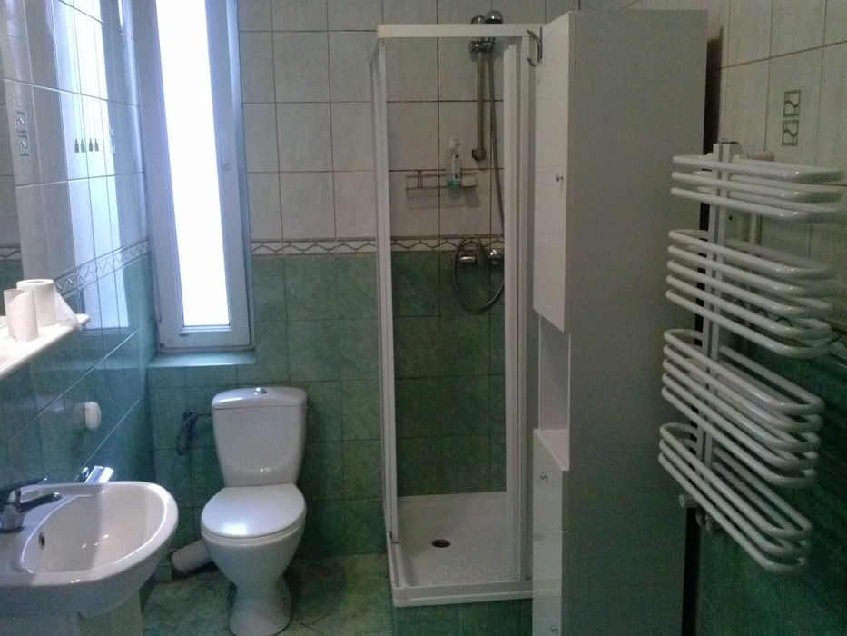 CENTRUM - jednoosobowy– 650 + 200 zł!  Umowa do września lub na rok. - More