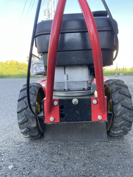 Сіно-Газонокосарка,ціна 650 євро