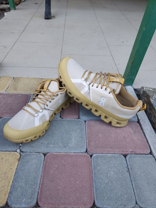 Кроссовки Swiss Engineering On Cloud Dip  41,5 / 42