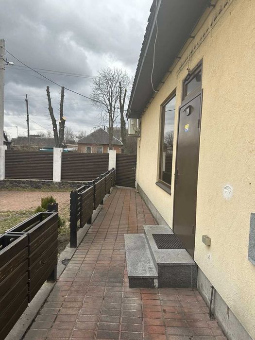 Продаж комерційного приміщення в центрі с.Руська Поляна