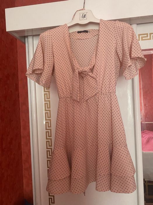 Літня сукня з поясом.