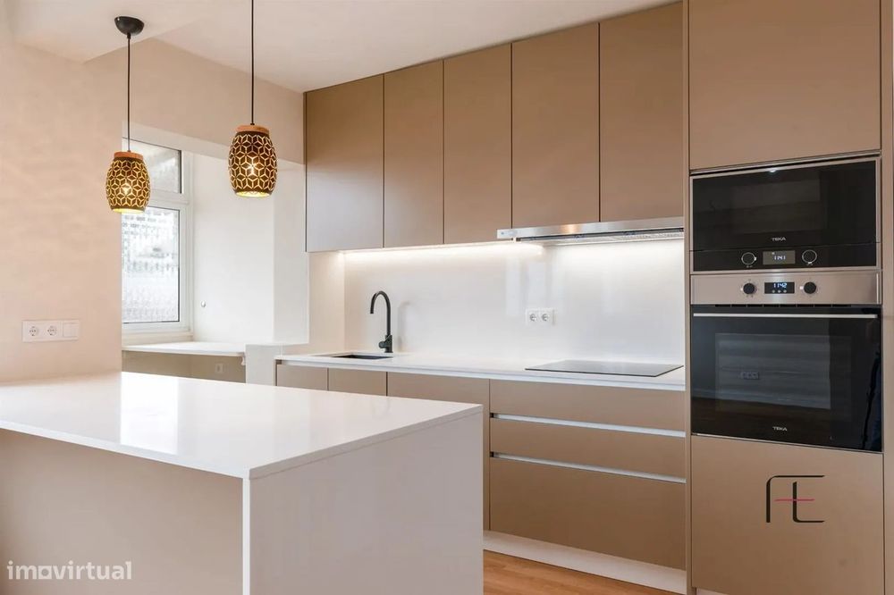 Apartamento T4, Porto, Porto