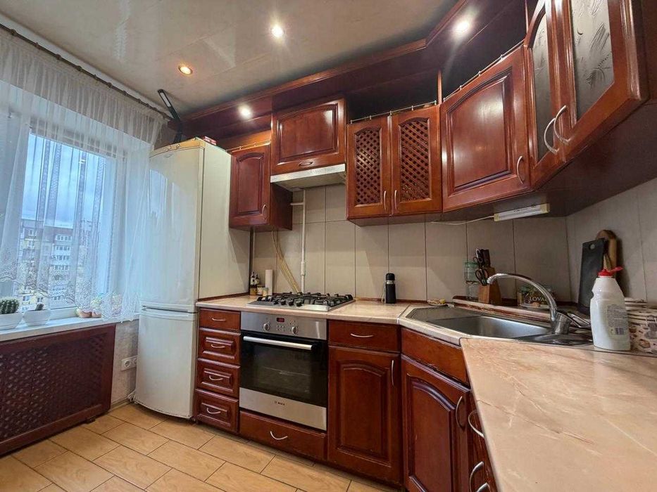 Продам 2к квартиру ж-м Лівобережний (вул.Терещенківська)