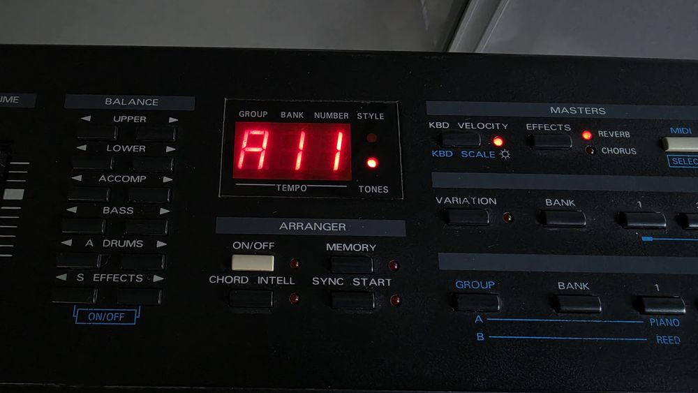 ROLAND E-15 - Legenda lat 90 Keyboard aranger syntezator fajny stan