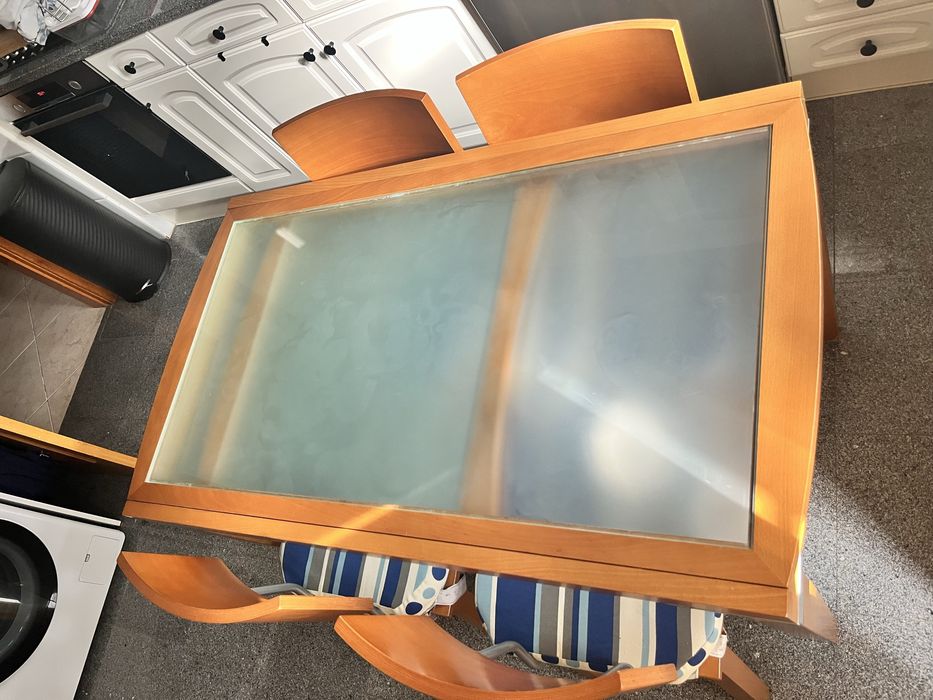 Mesa Extensível +4 cadeiras Madeira Cerejeira