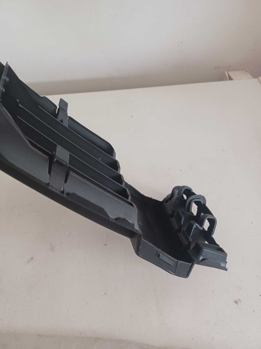 VW Passat 3BG B5.5 Grelha Direita Para-choques com sitio Farol Nevoeiro