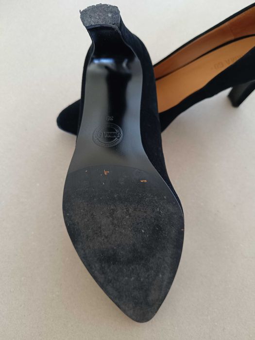 Czółenka Emma Go czarne zamszowe r. 38