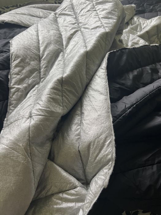 Material pikowany w kolorze czarnym