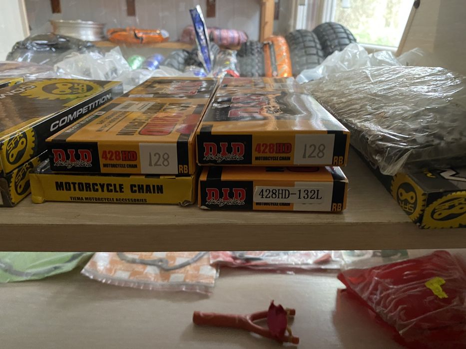 Ланцюги на мотоцикли та мопеди ліфан, мустанг,форте,спарк,боксер,альфа