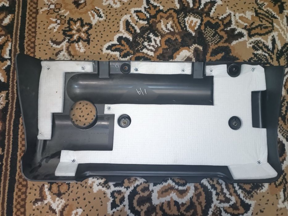 Крышка двигателя Toyota 11212-0D020