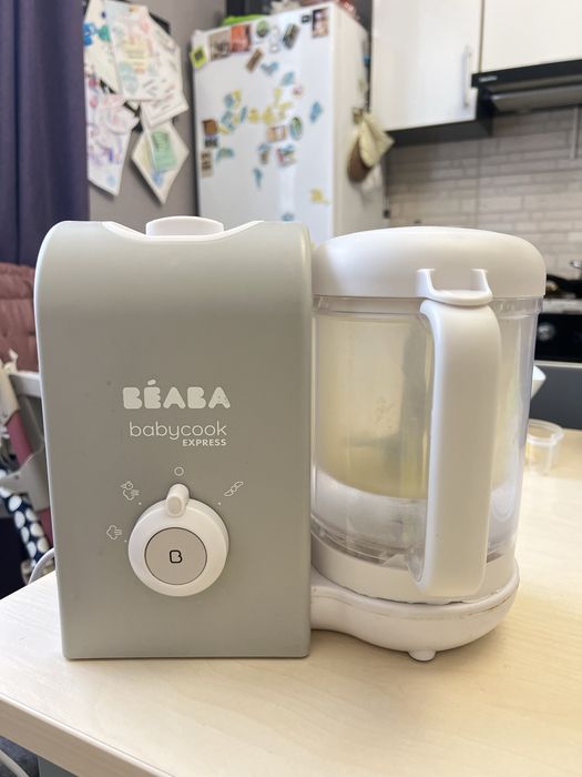 Продам пароварку beaba