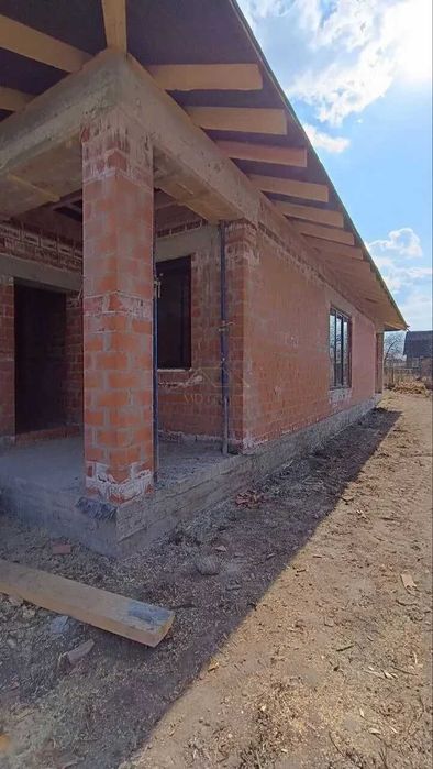 Продається одноповерховий будинок в Крихівцях