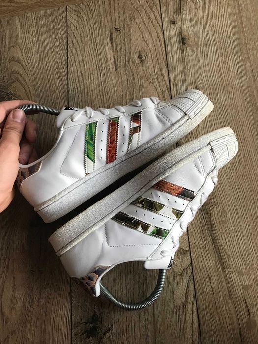 Piękne buty Adidas Superstar Flowers edition rozm. 38