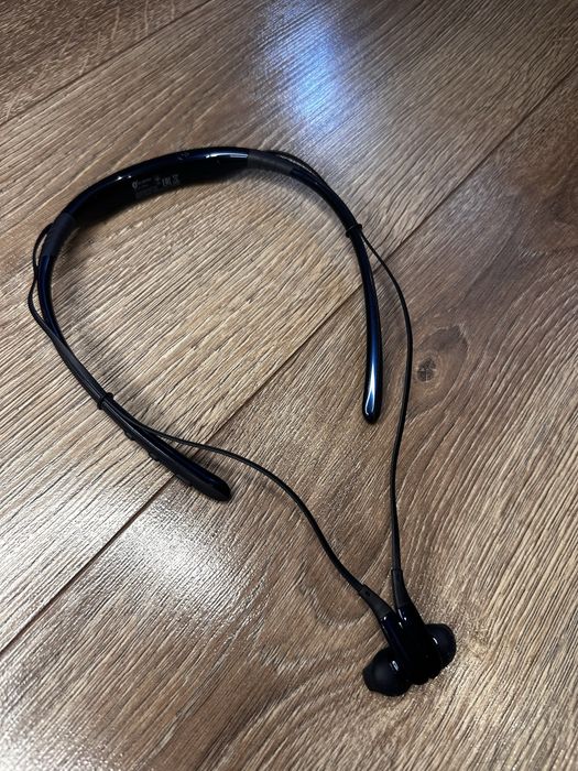 Навушники Samsung Level U