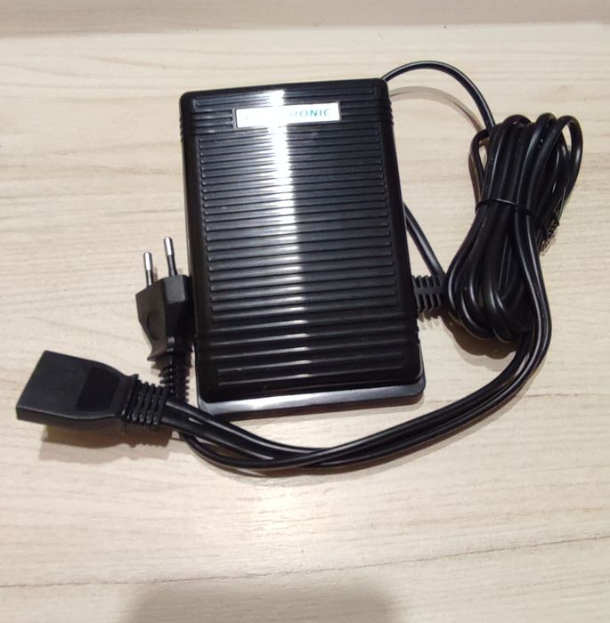 Педаль для коверлока  Minerva 3000cl