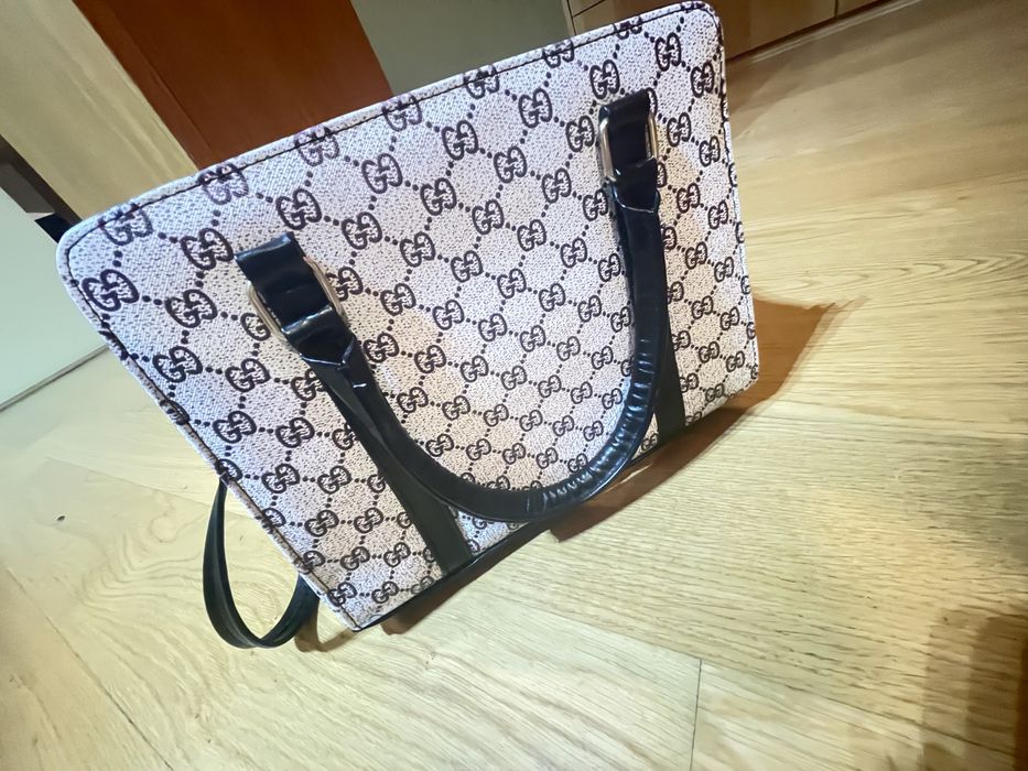 Torebka w dobrym stanie