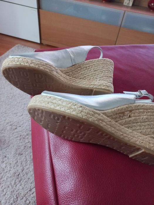 Sandálias lindas de verão.