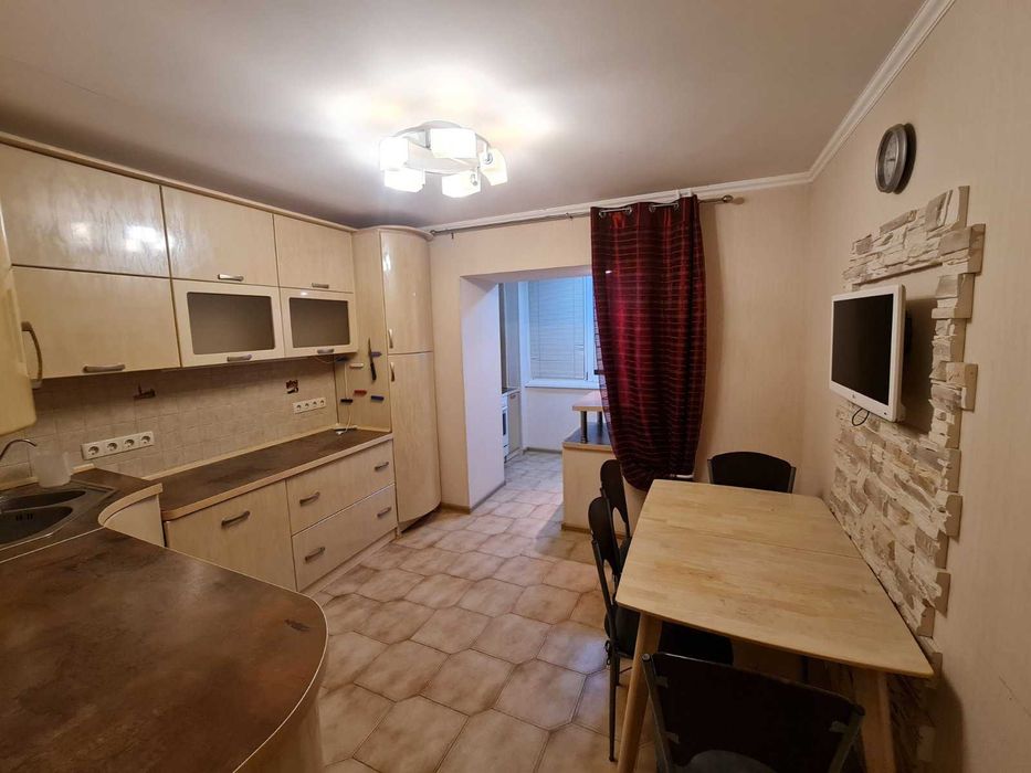 Здам 2 кімнатну квартиру за адресою Урлівська 4,Позняки, ТЦ River Mall