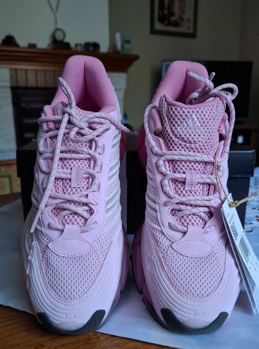 Жіночі кросівки Adidas Megaride AG