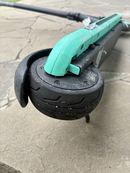 Ninebot eKickScooter ZING A6