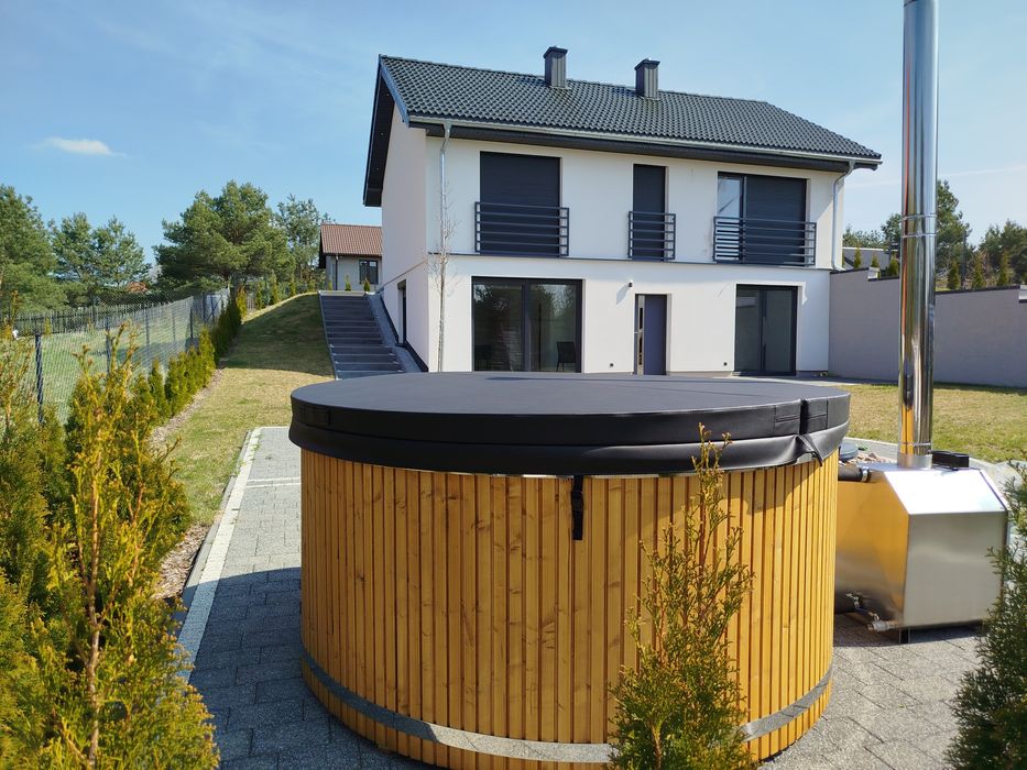 Dom z balia, jacuzzi, Dom nad jeziorem. Sasek Wielki, Kobylocha