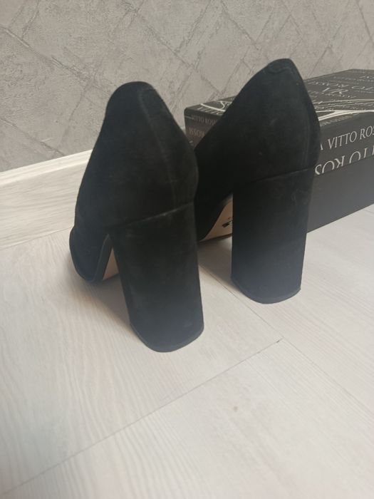 Продам туфлі, vitto rossi