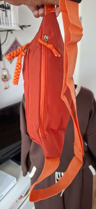 Nowa nerka z 3 kieszonkami