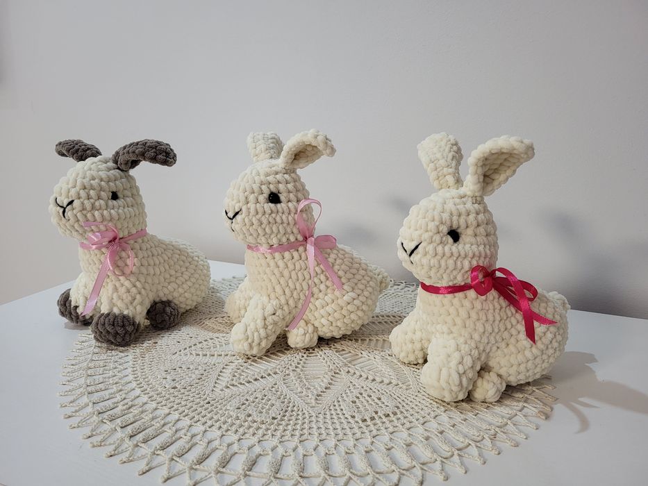 Ręcznie robione zające na szydełku!