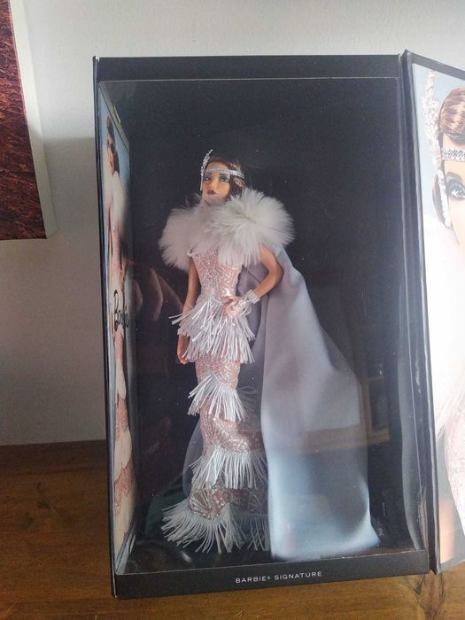 Barbie: A Tribute to Fashion Signature