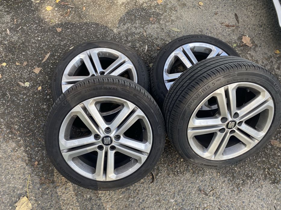 Sprzedam  komplet felg z oponami do  grupy VW