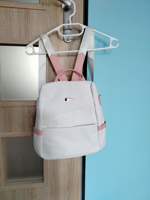 Biały plecak damski