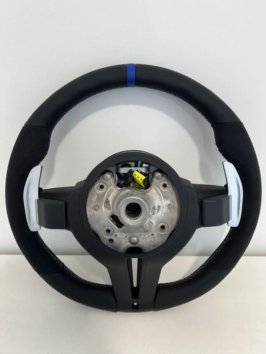 Volante Alcântara Pack M com patilhas Bmw F20/ F30 / F31