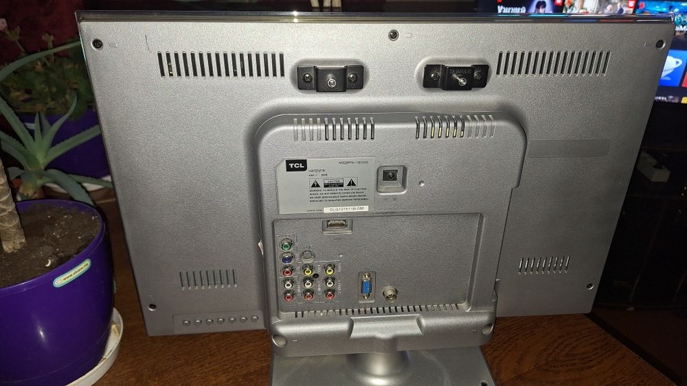 Продам кольоровий телевізор в ідеальному стані