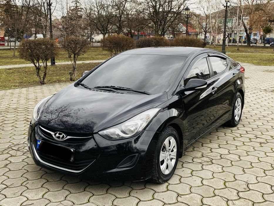 Hyundai Elantra 2013 год Газ/бензин