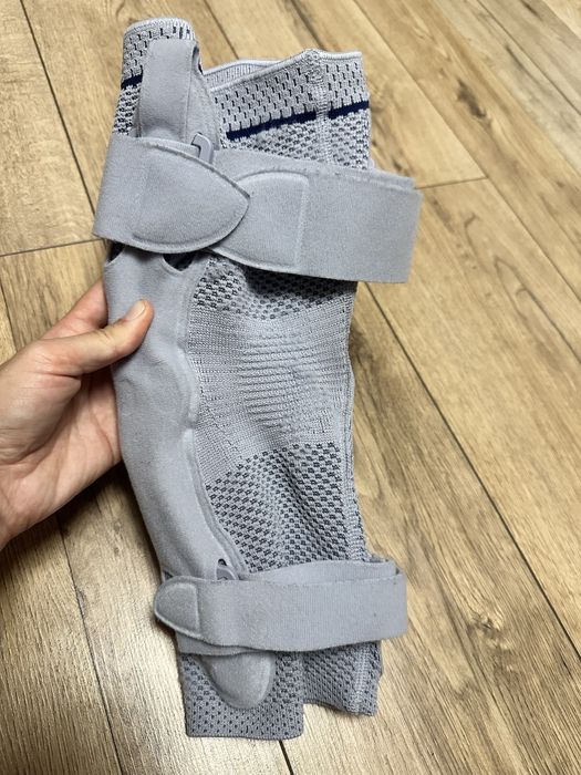 Ортез колінного суглоба