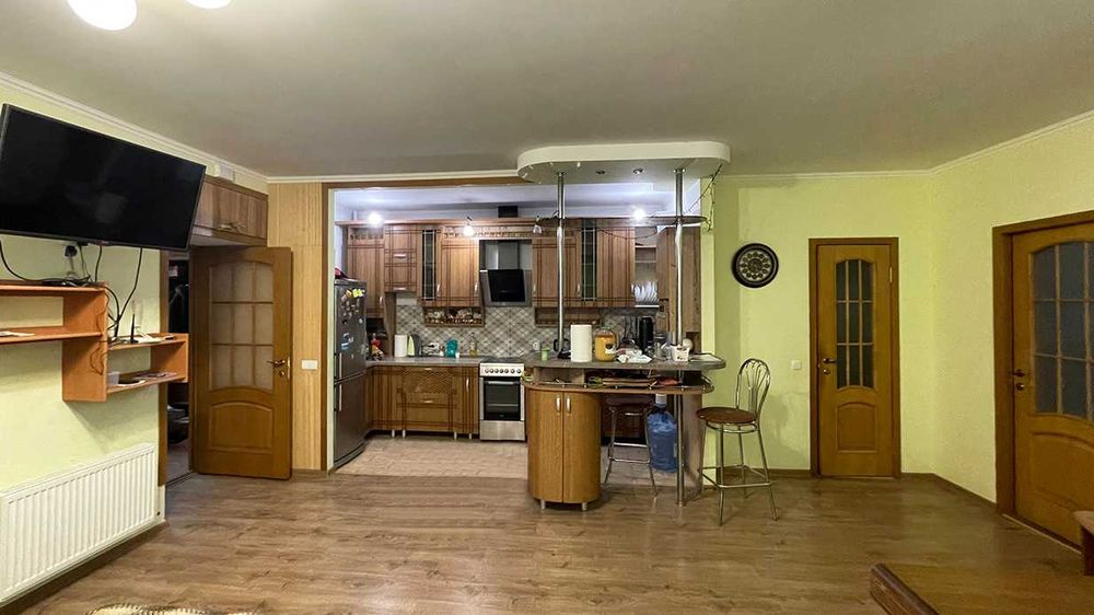 Продажа Солидной  квартиры с ОТДЕЛЬНЫМ входом! Новый дом