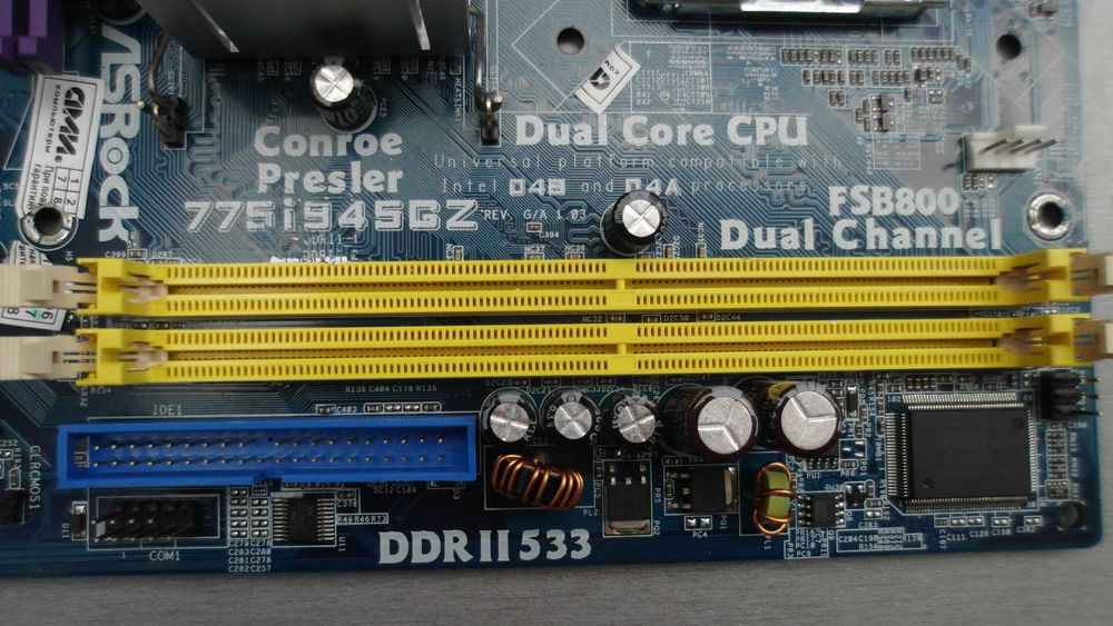 Материнская плата ASROCK