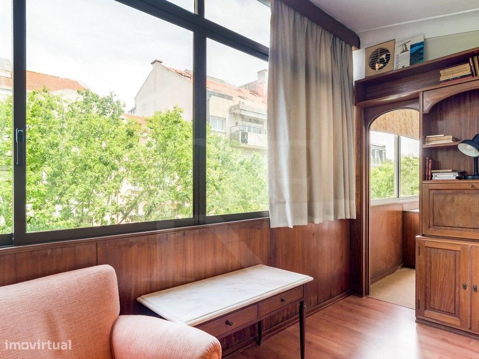 Apartamento familiar T5 na Estrela | Prédio com elevador