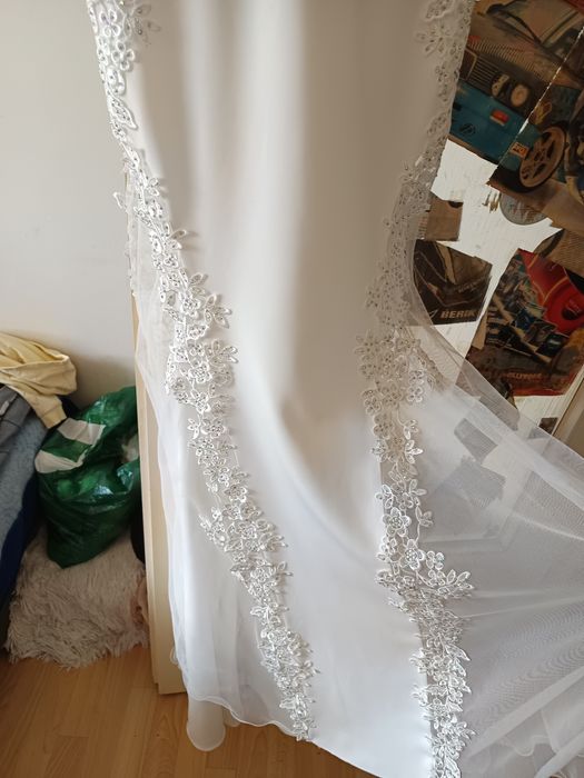 Suknia ślubna koronkowa