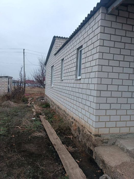 Продам 2-поверховий будинок без внутрішніх робіт