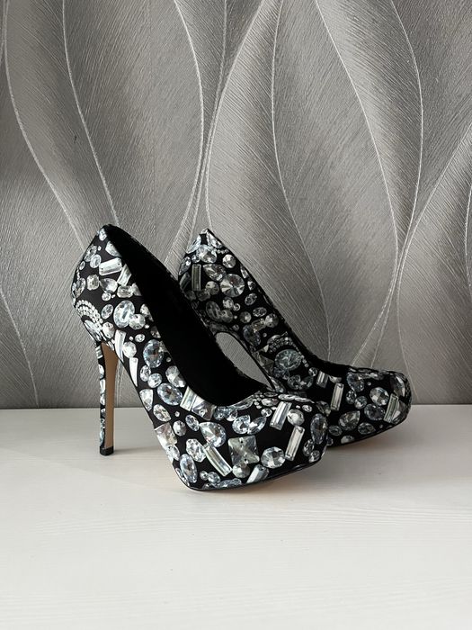 Туфлі на підборах