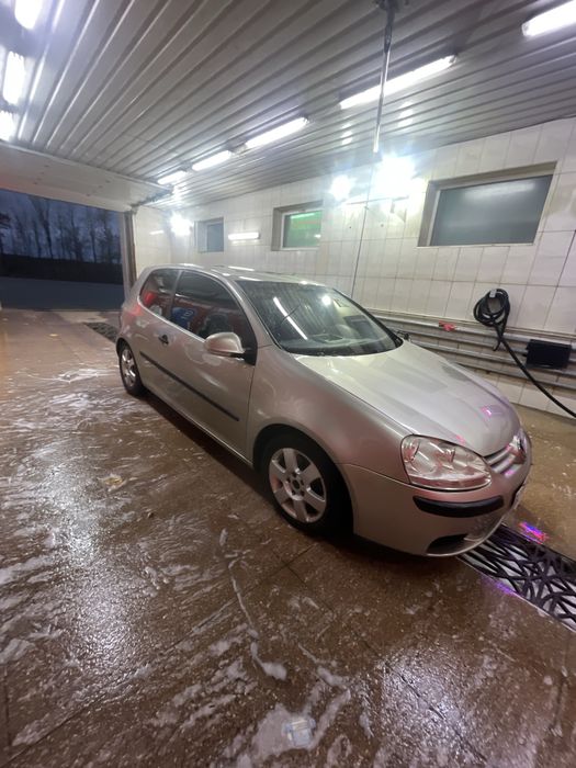 Гольф 5  1.4 бенз