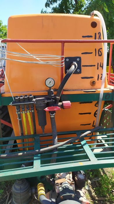 Оприскувач ОП-2000