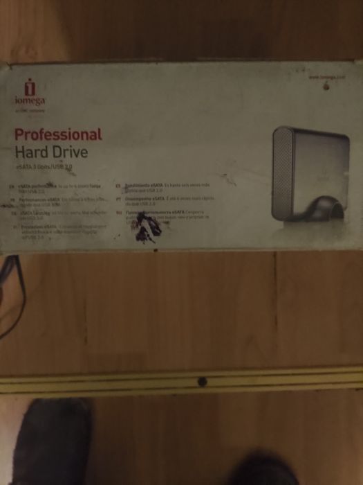 Продам жёсткий профессиональный диск Iomega на 1 Тб