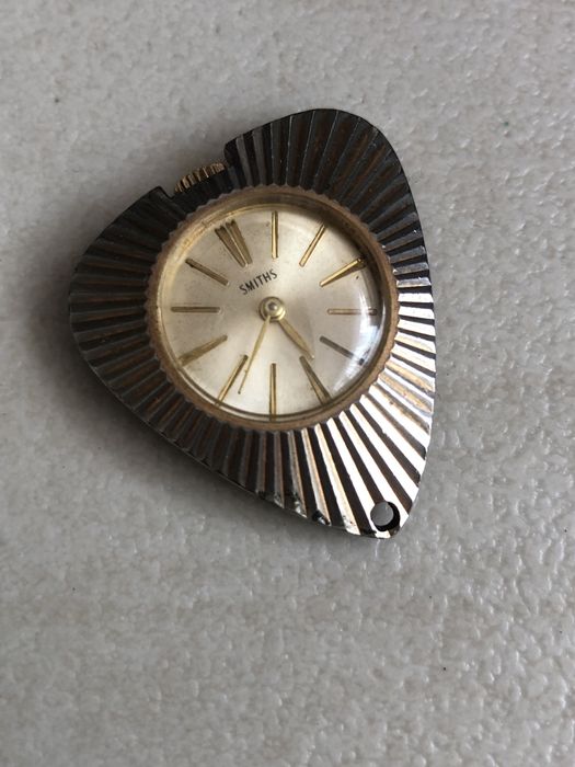 Zabytkowy zegarek damski marki Smiths Vintage